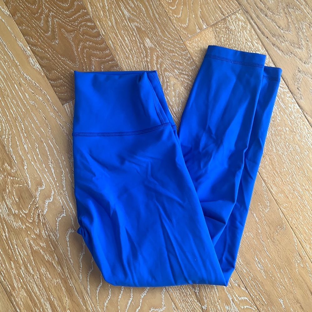 Lululemon WunderUnder 8